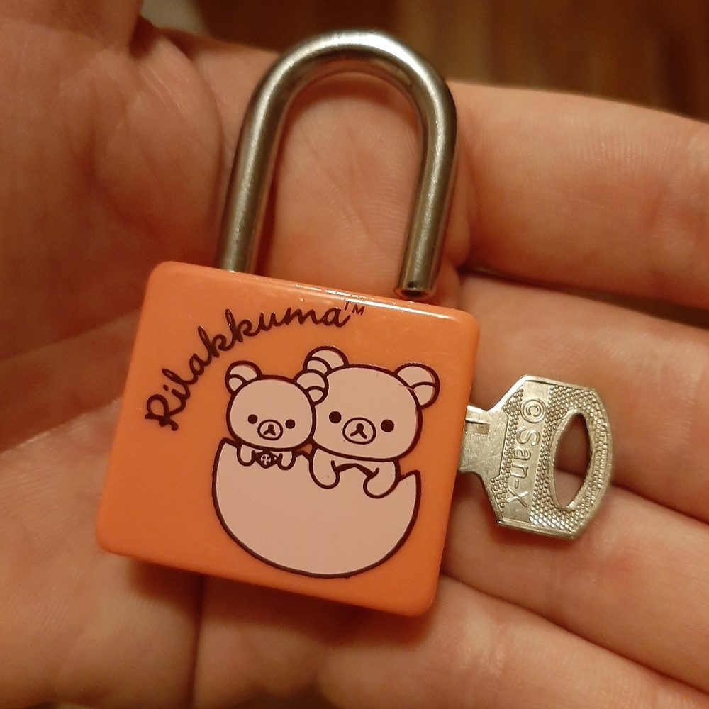 Rilakkuma lock & key set